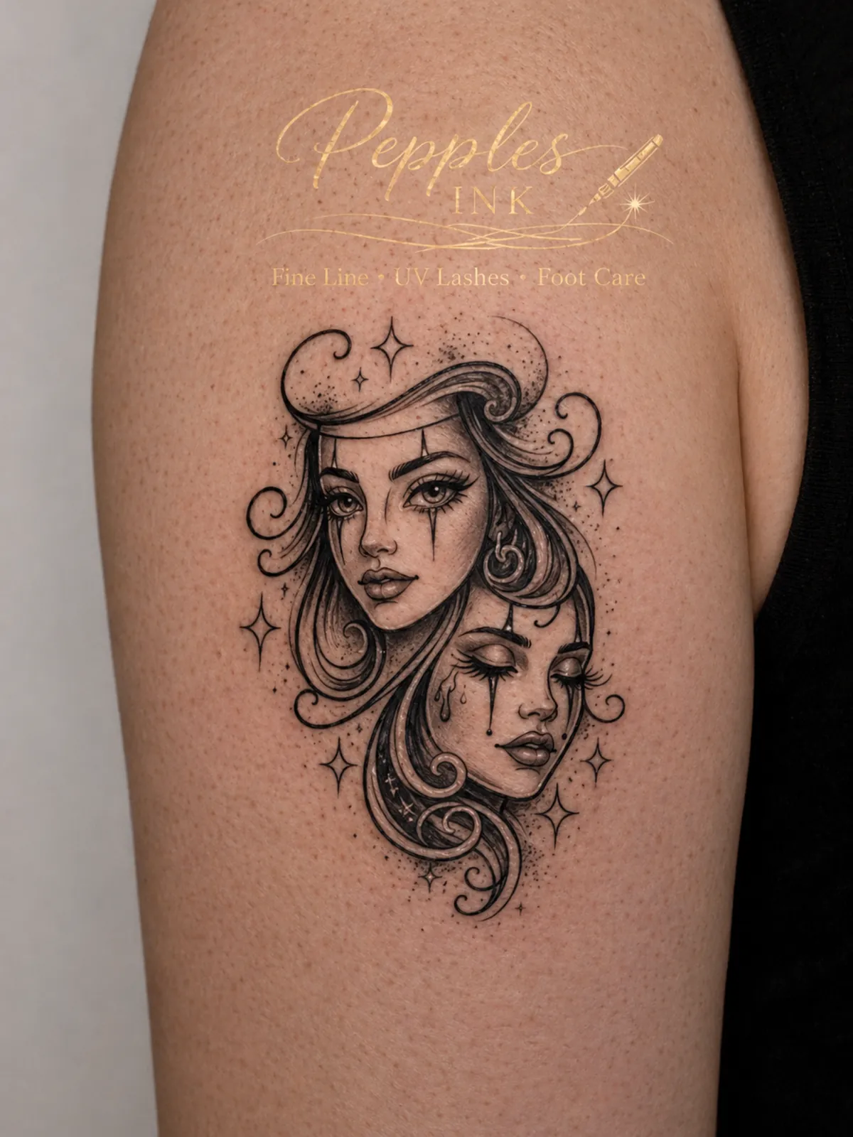 Fine Line Frauen Gesichter Tattoo